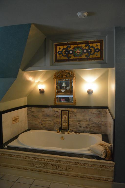 The Brumder Mansion Milwaukee Phòng bức ảnh